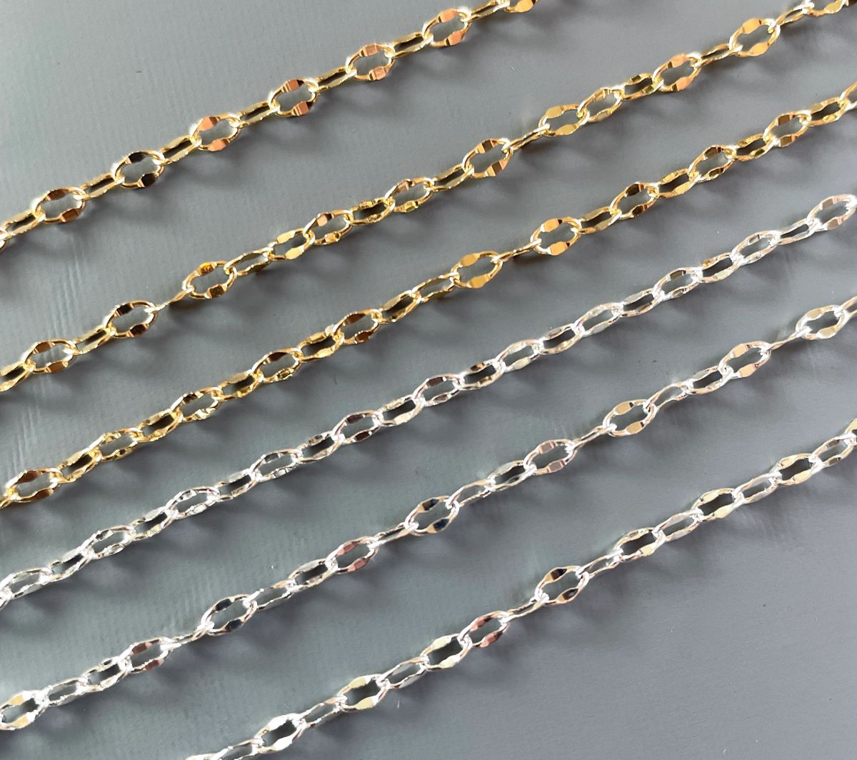Dainty Kinked Oval Link Chain 3mm x 4mm Silver or Gold